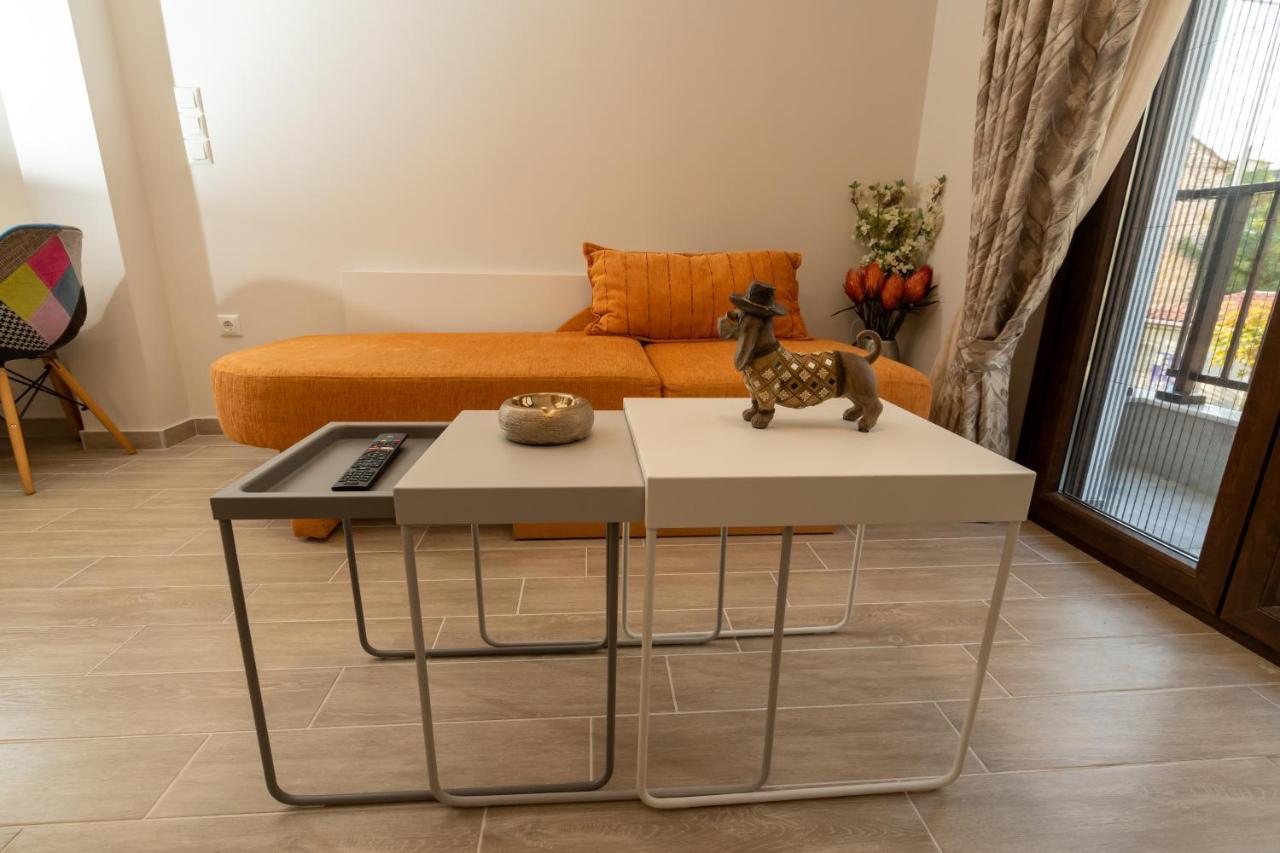 Comfy & Stylish Apt In Ioannina Apartment Bagian luar foto